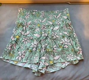 Aerie shorts thumbnail 1