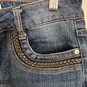 Y2K l.e.i. Style‎ Ashley Low-Rise Flare Jeans Size 9 Regular Distressed Denim thumbnail 6