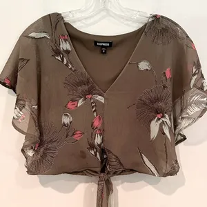 Express Tie Front Crop Blouse Women's XS‎ Olive Green Flutter Sleeve Lined thumbnail 1