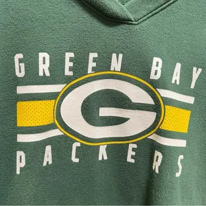 Women’s Medium Green Bay Packers V-Neck Majestic Hoodie Sweatshirt thumbnail 2