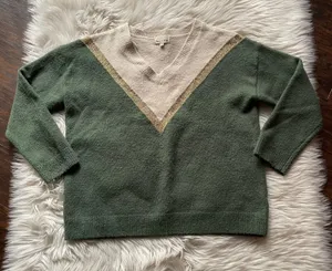 Aaron & Amber V-Neck Geometric Oversized Sweater thumbnail 1