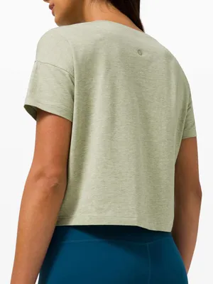 Lululemon Cates Tee in Heathered Rosemary Green thumbnail 2
