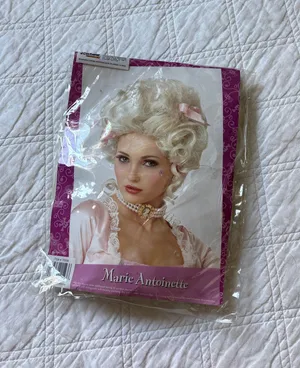 Marie Antoinette blonde costume wig Yellow Size undefined thumbnail 1