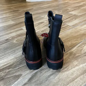 NWOB Women's Kiana Waterproof Fashion Boot SIZE 7.5 thumbnail 9