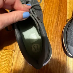 Lululemon Chargefeel Sneakers Grey And Pink Size 8 thumbnail 3