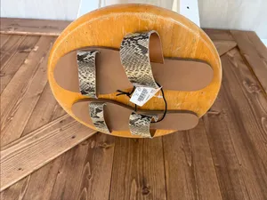 J.Crew Women’s Snake Print Flat Sandals Size 7 New thumbnail 3