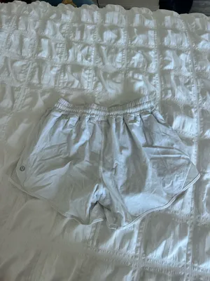 Lululemon White hotty boys thumbnail 3