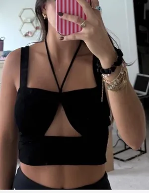 Elodie Crop Top Black thumbnail 1