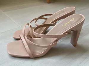 Qupid Blush Link Strappy Square Toe Heels Sandals 7.5 Block Heel Dressy Shoes thumbnail 1