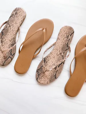 LC Lauren Conrad Snakeskin Animal Print Sandals Flip Flops thumbnail 3