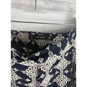 Zara Navy Embroidered Pant Size Small thumbnail 2