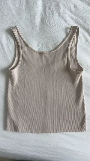 Brandy Melville John Galt cream ribbed cotton tank top thumbnail 2