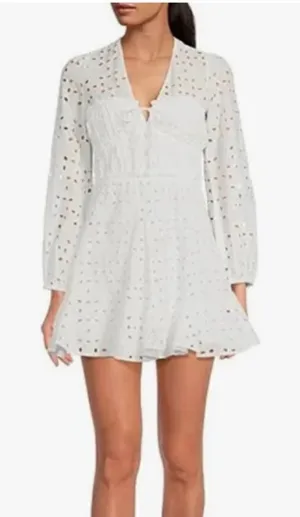 Gianni Bini Katrina Eyelet V-Neck Long Sleeve, White, Size Medium, NWT thumbnail 1