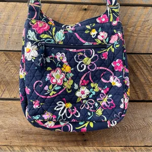 Vera Bradley “Floral Ribbons” Crossbody Hipster Bag Purse Quilted Retired thumbnail 4