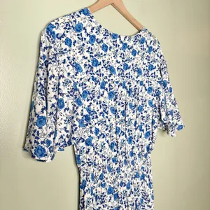 Abel The Label Hi-Lo Ruffle Hem Short Sleeve Floral Maxi Dress Blue White Medium thumbnail 4