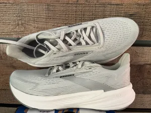 Brooks running sneakers  thumbnail 2