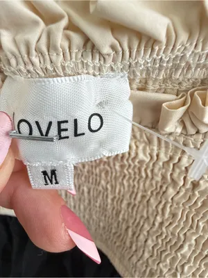 NEW LOVELO Smocked Tiered Maxi Dress Tie-Shoulder in Black and Cream MEDIUM thumbnail 7