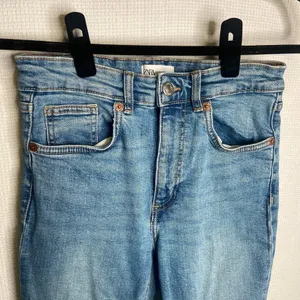 Zara | Blue Flare Jeans Raw Hem Boot Cut‎ 6 thumbnail 3
