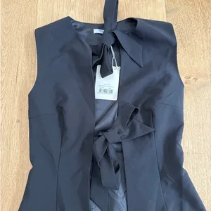 Peppermayo Top Sleeveless Tie Front Dottie Size US4 Black thumbnail 2