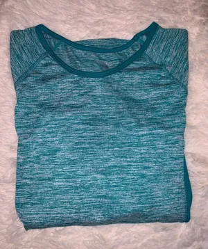 Long Sleeve Workout Top Size M thumbnail 3