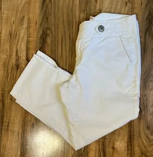 Levi’s white capri pants 4‎ thumbnail 1