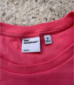 TNA Aritzia Pink Shirt Ribbed thumbnail 2