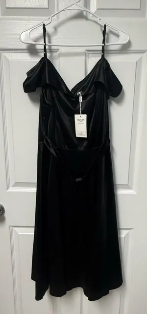 Elegant Strapless Black Dress Size XXL thumbnail 1