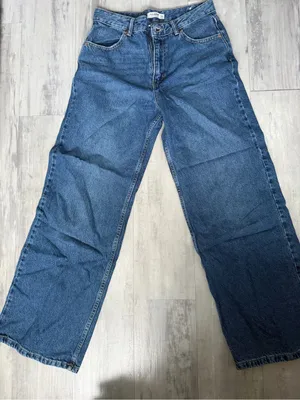 Classic straight Women’s Blue Jeans thumbnail 1