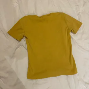 Brandy Melville John Galt Yellow Short Sleeve Top One Size thumbnail 2