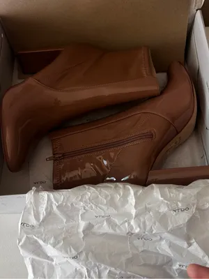 Patent Leather Nude Mid-Calf Block Heel Boots - Women thumbnail 5