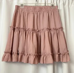 SheIn Pink Ruffle Valentine's Day Skirt Size Large thumbnail 3
