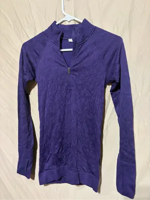 Lululemon long sleeve thumbnail 1
