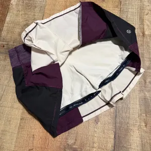 Lululemon Womens Plum Black White Fast Cat Skort Skirt Sz 2 Run Athletic Pockets thumbnail 2