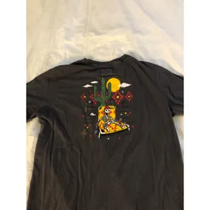 WXYZ graphic skull skeleton t-shirt Size Small thumbnail 5