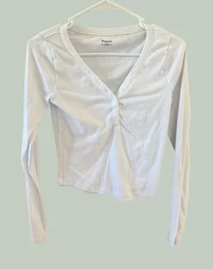 No Boundaries Womens White Long Sleeve Henley V-Neck Button Top‎ Size S 4-6 thumbnail 1