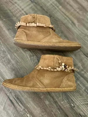 UGG Fringe Suede Ankle Boots Size 6 Women’s thumbnail 2