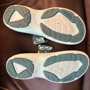 Vionic Orthotic Flip Flops Size 7 Aqua Blue Arch Support Comfort Sandals thumbnail 3