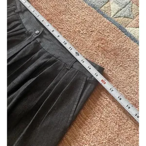 LIV Charcoal Gray Pleated Tapered Pants High Waist Cotton Blend NWT thumbnail 3