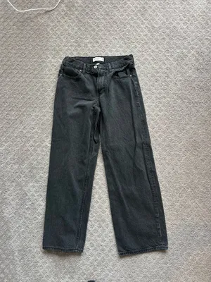 Abercrombie Low-Rise Ultra Loose Jeans thumbnail 2