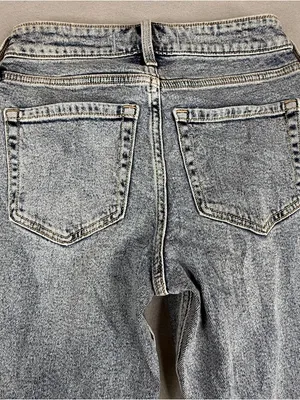 Hollister Womens 0R W25 High Rise Flare Jeans Light Wash 31” Inseam NWT thumbnail 4