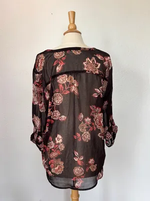 Sheer Black Floral Metallic 3/4th Sleeve Blouse thumbnail 2