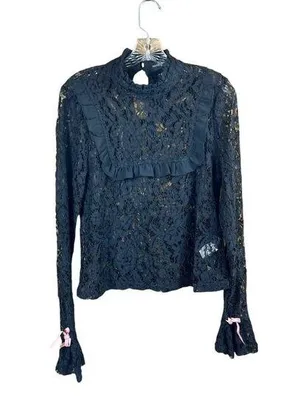 Pretty Little Thing Women's Black Lace Flare Sleeve Top thumbnail 1