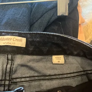 ❤️HOST PICK❤️Coldwater Creek patterned jeans thumbnail 4