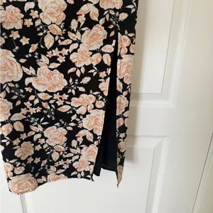 Abercrombie & Fitch Black Pink Floral Tie Front Midi Dress Size S Adjustable thumbnail 6