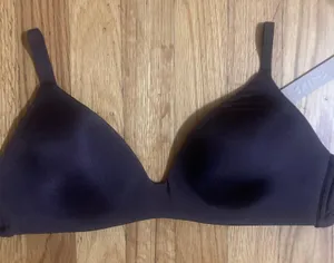 SKIMS Wireless Bra 34C thumbnail 2