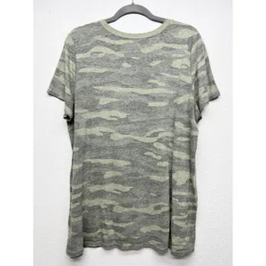 Torrid Classic Fit Camo T-Shirt Womens 1X Lightweight Casual Stretch Minimalist thumbnail 5