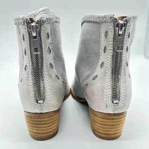 Journee Boots Womens‎ 6 Gray Leather Gracie Block Heel Western Bootie NEW thumbnail 6