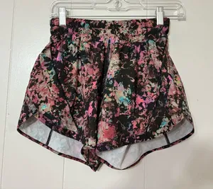 Lululemon Track That 5” Shorts Stencil Blossom Print Size 4 thumbnail 1