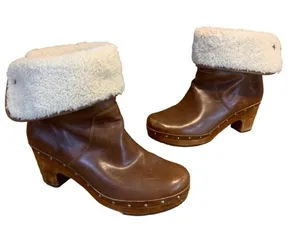 Ugg "Lynnea" Cognac Brown Leather Clog Boots With Sherpa Lining (10) thumbnail 1