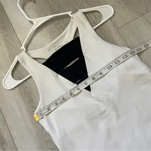 Beyond Yoga Tank Top caged v neck womens White (medium) activewear workout gym thumbnail 3